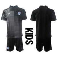 Camisa de time de futebol Inglaterra Goleiro Replicas 1º Equipamento Infantil Mundo 2022 Manga Curta (+ Calças curtas)